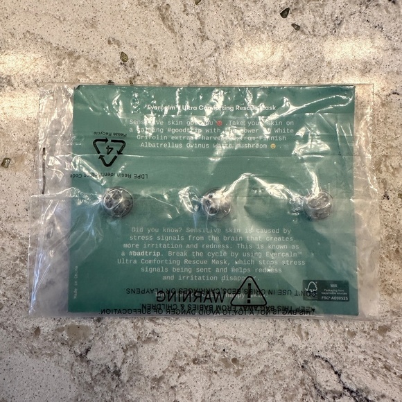 REN - clean skincare pins - set‎ of 3 - Picture 2 of 4